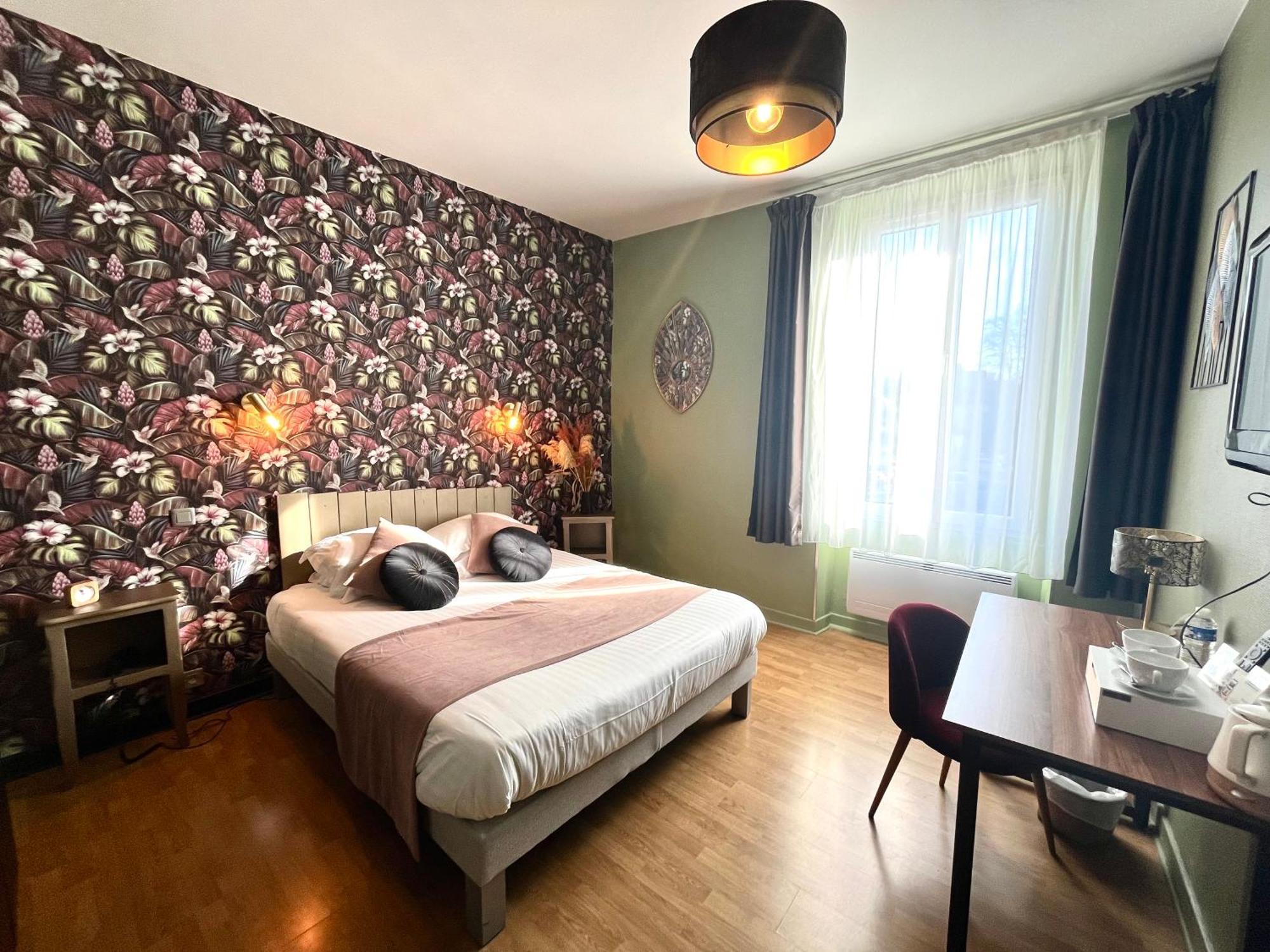 Logis Hotel Le Cygne Le Bugue Zewnętrze zdjęcie